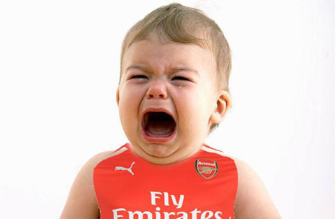 Phản ứng của fan Arsenal sau khi chứng kiến đội nhà thất bại
