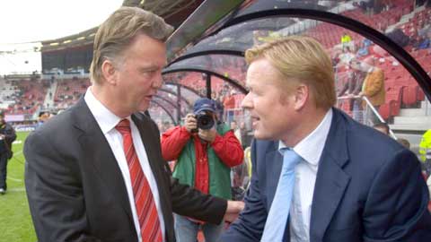 Van Gaal vs Koeman: Việc chung & việc riêng