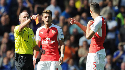 Arsenal hy vọng giảm án cho Gabriel nhờ... Matic