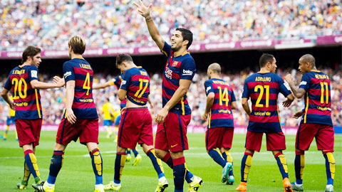 Messi chấn thương nặng, Barca thắng nhọc nhờ Suarez