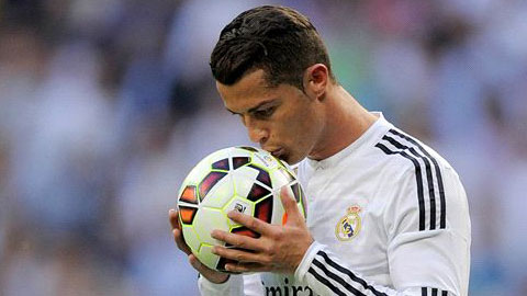 Phim về cuộc đời Cristiano Ronaldo ra mắt trailer xúc động