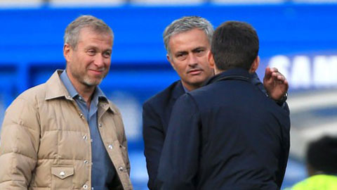 Chelsea, hãy sa thải Mourinho trước khi quá muộn