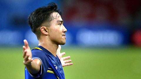 Messi Thái thổi nến sinh nhật, mong đánh bại ĐT Việt Nam