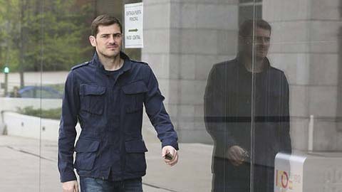 Đầu tư cổ phiếu, Casillas bị lừa nửa triệu euro