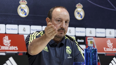 Benitez quả quyết Real vẫn đang chơi cống hiến
