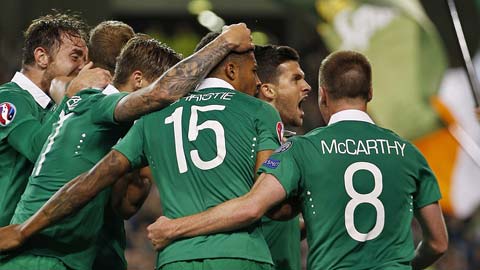 Thua đau CH Ireland, Đức chưa thể giành vé dự VCK EURO 2016