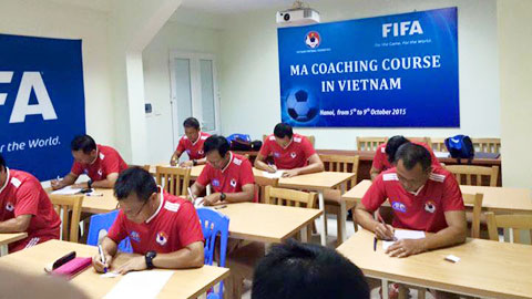 Muôn màu chuyện học của giới bóng đá tại Việt Nam