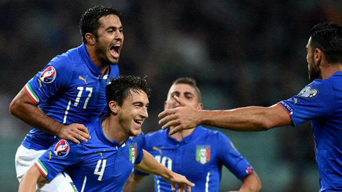Vòng loại EURO 2016: Hà Lan nuôi hy vọng, thêm Italia, Xứ Wales, Bỉ giành vé