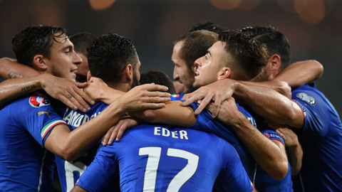 HLV Conte thở phào sau khi Italia giành vé dự EURO 2016
