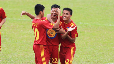 3 khó khăn của bóng đá Việt Nam