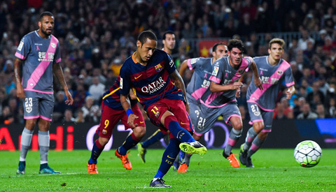 Neymar đã thi đấu chói sáng để giúp Barca vượt khó