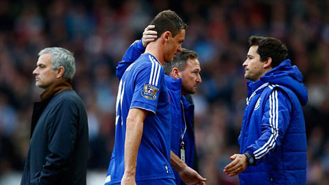 West Ham 2-1 Chelsea: Ghế của Mourinho lung lay dữ dội
