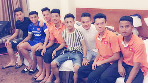 Tiết lộ tính cách của ngôi sao bóng đá Việt qua thời trang tóc