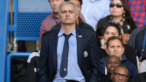 Hành trình sụp đổ của Mourinho ở Chelsea mùa này