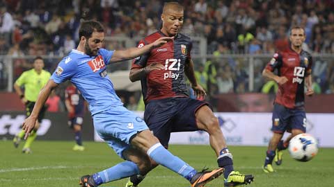 Hòa 0-0 Genoa, Napoli tụt xuống thứ 4