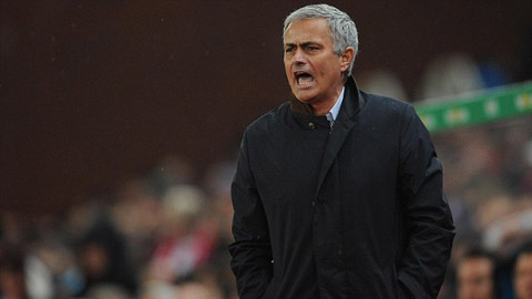 Tin giờ chót ngày 4/11: Chelsea không ngăn Mourinho đến với CLB Anh khác