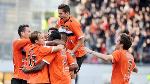 02h00 ngày 8/11: Lorient vs Troyes
