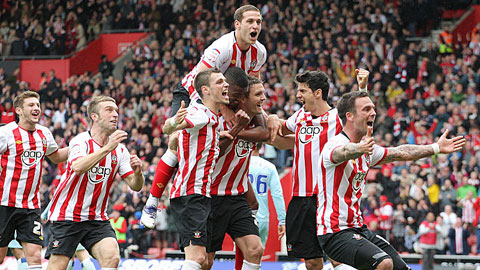 22h00 ngày 7/11: Sunderland vs Southampton