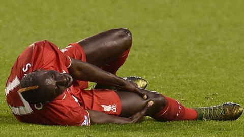 Liverpool có thể mất Sakho 2 tháng vì chấn thương