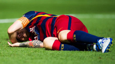 Chấn thương nghiêm trọng của Messi trong trận đấu với Las Palmas