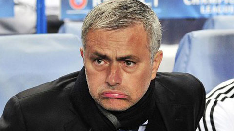 Ảnh chế: Mourinho và cuộc khủng hoảng ở Chelsea