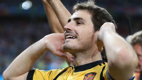 Casillas lập kỉ lục giữ sạch lưới cho ĐT Tây Ban Nha