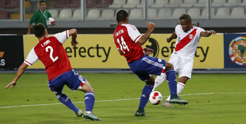 Tình huống Farfan ghi bàn mở tỷ số cho Peru