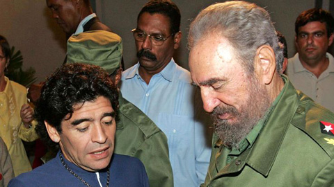 Cố thủ tướng Cuba, Fidel Castro thường xuyên theo dõi ĐT Anh thi đấu và là bạn tâm giao với Diego Maradona