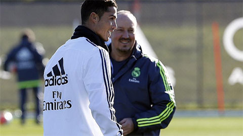 Ronaldo gây sốc: "Real sẽ trắng tay dưới thời Benitez"