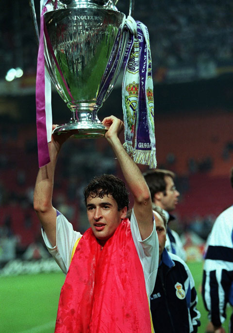 Ngày 20/5/1998, Raul cùng Real lần đầu chạm tay vào vô địch Champions League sau khi đánh bại Juventus với tỉ số 1-0 trong trận chung kết.