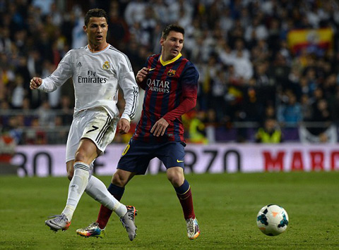Ronaldo không còn trẻ trung để ganh đua với Messi