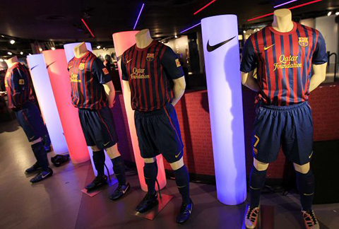 Việc Barca nhận tài trợ áo đấu của Qatar Foundation  đem lại nhiều rắc rối hơn là lợi nhuận