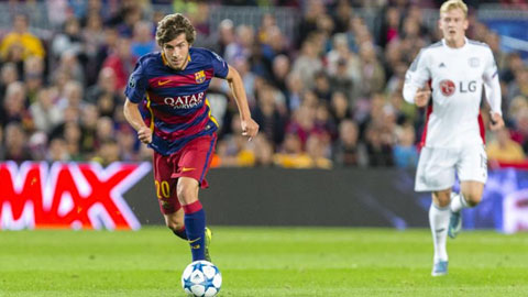 Sergi Roberto mang dáng dấp một nhạc trưởng tài hoa