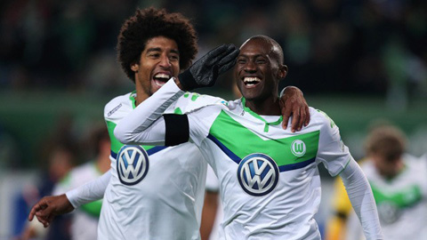 Vòng 13 Bundesliga: Wolfsburg và Leverkusen đại thắng
