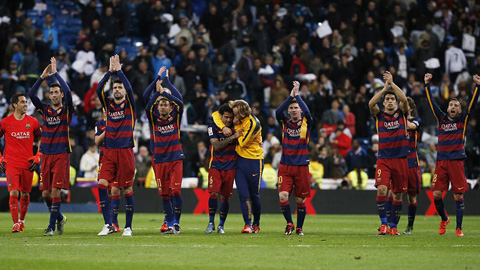 Niềm vui chiến thắng của Barca, lúc này họ đã hơn Barca 6 điểm trên BXH