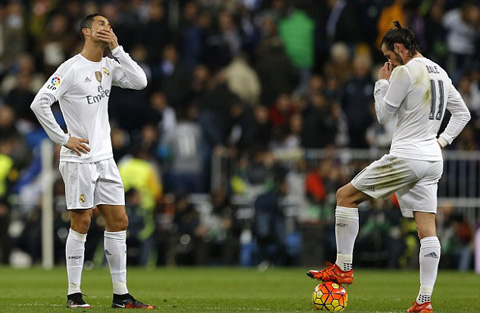 NHM chờ đợi Ronaldo và Bale tỏa sáng để giải tỏa sự thất vọng ở thất bại 0-4 trong trận El Clasico cuối tuần qua