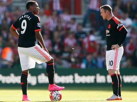 Martial hoặc Rooney sẽ lĩnh xướng hàng công Quỷ đỏ trong cuộc tiếp đón PSV