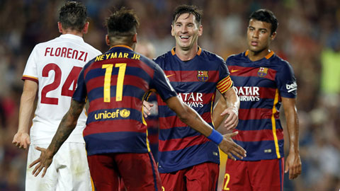 Messi ăn mừng bàn thắng ghi được ở trận đấu với Roma