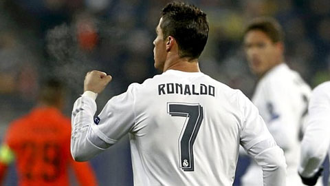 Lập cú đúp, Ronaldo độc chiếm ngôi Vua phá lưới Champions League