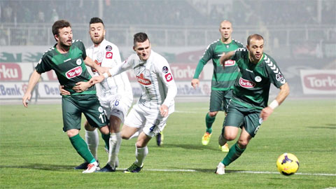 0h00 ngày 28/11: Rizespor vs Konyaspor
