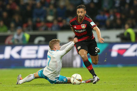 Chia điểm, Leverkusen và Schalke lỡ cơ hội vào Top 5