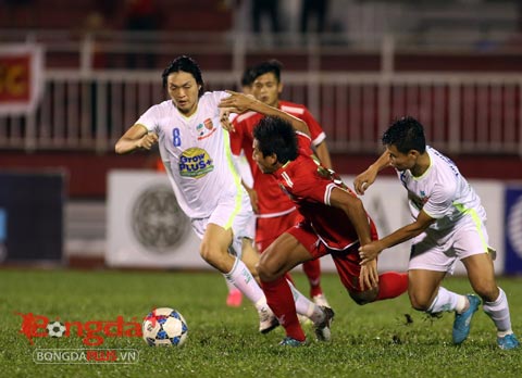 U21 HAGL tìm lại niềm vui chiến thắng sau đó khi đánh bại U21 Myanmar (đỏ) với tỷ số 4-3 - Ảnh: Quốc An