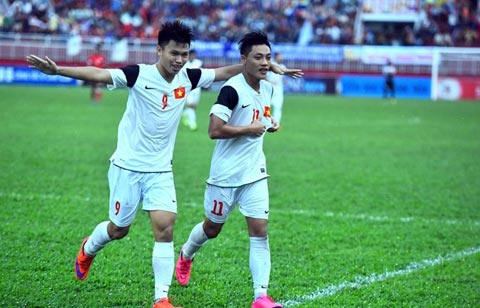 Dù Ti Phông (11) đã có bàn thắng đầu hiệp 2 nhưng các cầu thủ U21 Singapore dồn lên mạnh mẽ trong những phút cuối và có bàn gỡ ở phút 90+2
