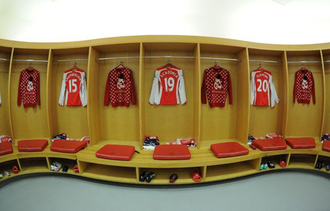 Phòng thay đồ của Arsenal đã thấy sự xuất hiện của những áo Giáng sinh
