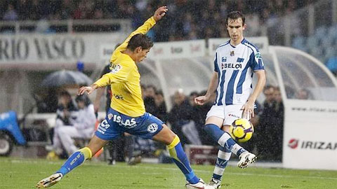 04h00 ngày 4/12: Las Palmas vs Sociedad