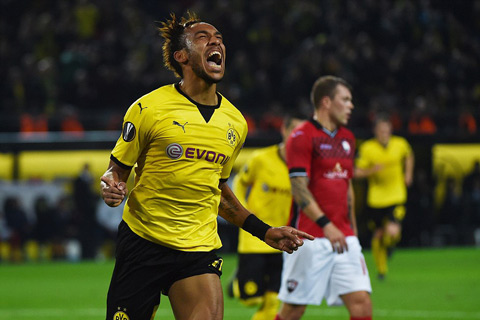 Dù dưới thời Klopp hay Tuchel, Aubameyang vẫn luôn là tay săn bàn chủ lực