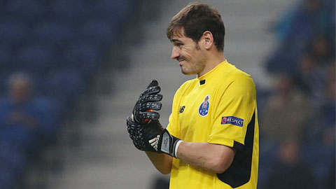 Casillas bị ám ảnh bởi khát khao đánh bại Chelsea của Mourinho