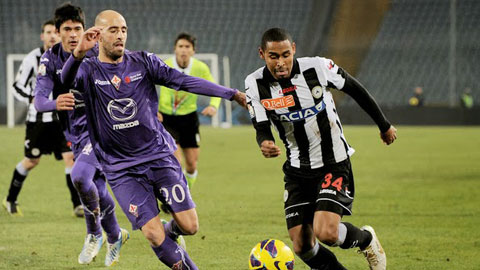 21h00 ngày 6/12, Fiorentina vs Udinese: Người đi lên đụng kẻ đi xuống