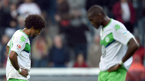 Hàng thủ Wolfsburg: Mong manh và bất ổn