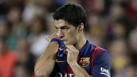 Suarez có thể gây hại cho Barca?